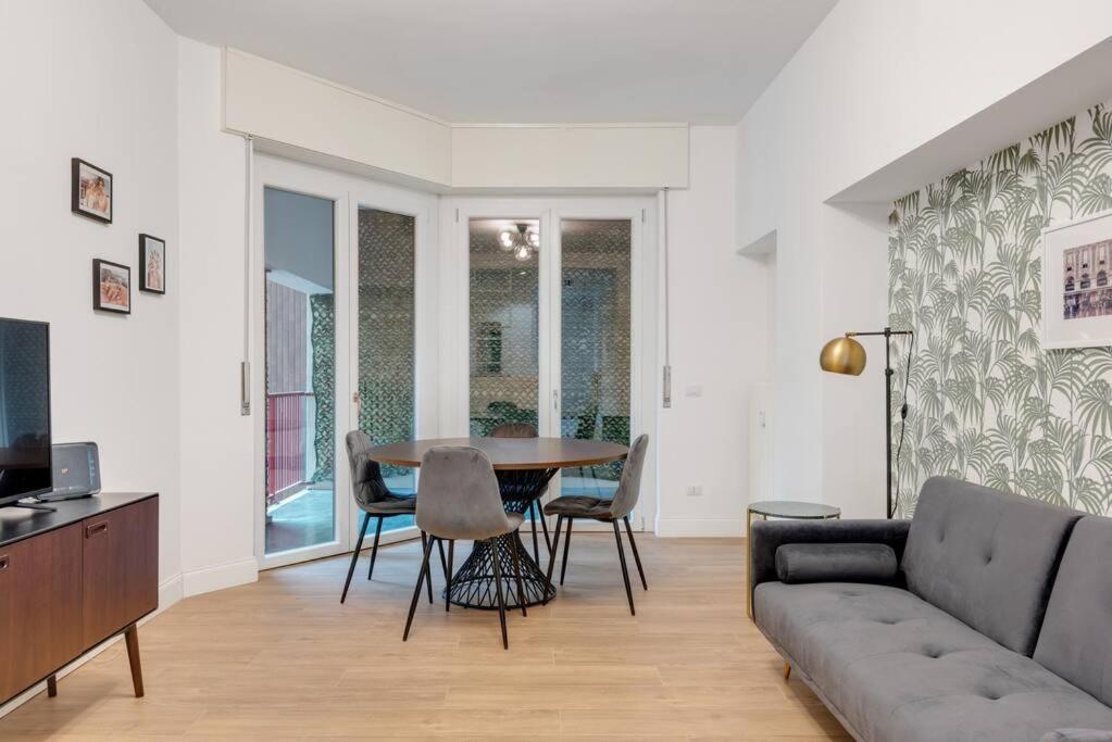 Easylife - Cozy & Comfy Apt In Design District Milão Exterior foto